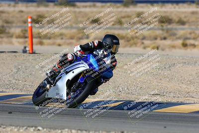 media/Jan-09-2022-SoCal Trackdays (Sun) [[2b1fec8404]]/Turn 11 (935am)/